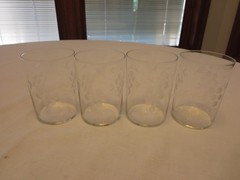 Set of 4 Vintage Etched Grape Clear Glass 4” Tumblers