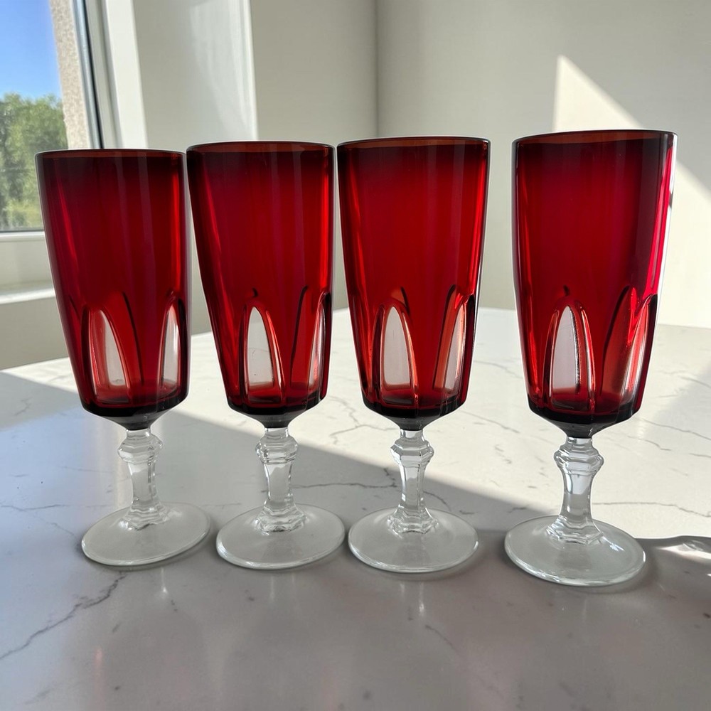 Cristal d’Arques Durand Ruby Red Gothic Arch Champagne Flutes Vintage Set of 4