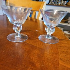 Wilmington tear drop stem 1960s blown glass 4″ glasses USA Bryce brothers