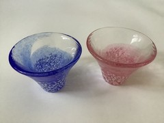 TOYO-SASAKI GLASS Glass Mount Fuji 2pcs set 5×6.5cm/1.96×2.55″ Blue/Red GLASS