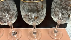 VTG LIBBEY Holly and Pine Frosted Wine Blown Glasses Gold Rim & Ribbon 10 Oz