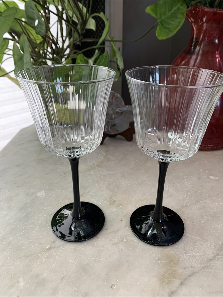 Pair of crystal Luminarc Wine Glasses Optic Panel-vintage -FRANCE 7.5″ Tall