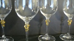 Mikasa Chablis 8 1/8″ White Wine Glasses Gold Grapes on Stems – 4