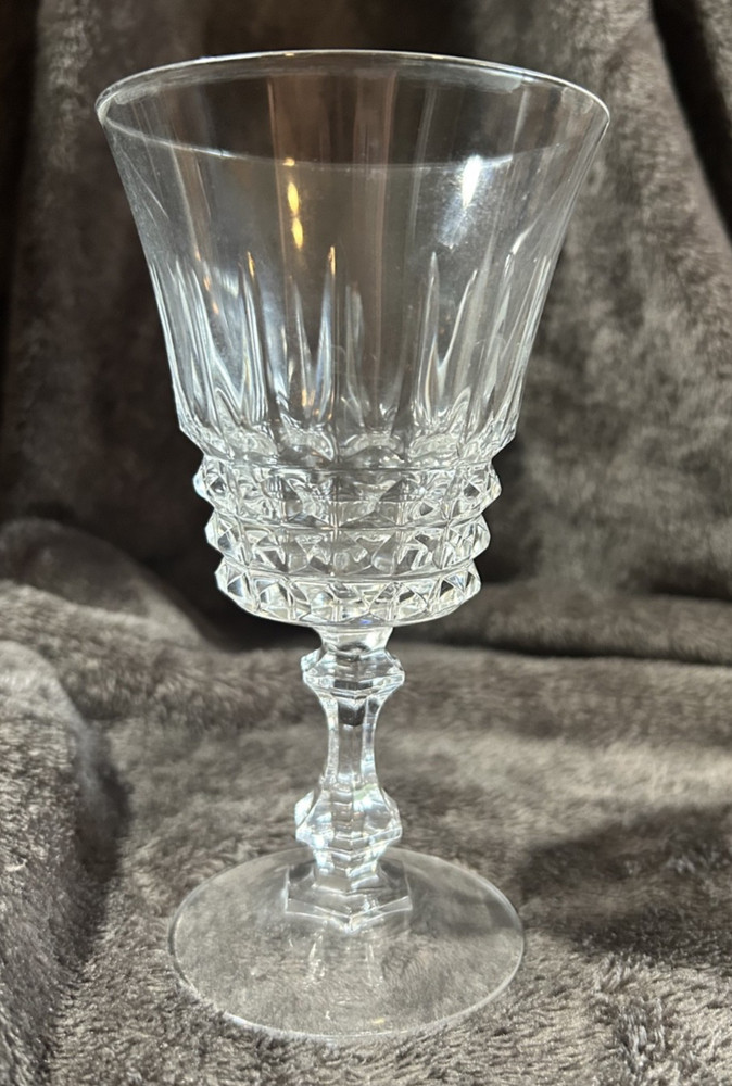 VINTAGE CRISTAL D’ARQUES-DURAND FRENCH LEAD CRYSTAL WINE GLASS