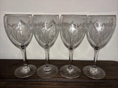Set Of 4 Elegant vintage cut glass TULIPS DESIGN wine glasses 7.25 inches