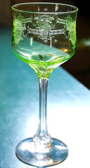 Antique NEEDLE ETCHED GREEN URANIUM GLASS Wine Goblet Clear Bubble In Stem c1900