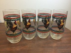 Ella’s Rooster 4Glassware Tumblers 16 oz by International Vintage Checkered