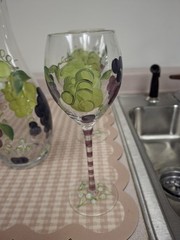 Vintage MCM 15″ Hand Painted Decanter & (4) 9″ Wine Glasses Grapes & leaves