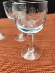 Set of 4 Vintage Stemmed Cordial Glasses Etched Roses & Leaves 4″ Tall EUC