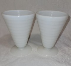 2 Vintage Hazel Atlas Moderntone White Opalescent Platonite Dessert Glass