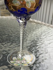 CZECH BOHEMIAN GLASS Blue & GOLD HAND PAINTED ENAMEL FLOWERS 2 WINE GLASSES 7”