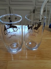 2 VINTAGE ANCHOR HOCKING GLASSES «THE HANSOM» & «GAS BUGGY» B8