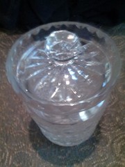 BEAUTIFUL CRYSTAL CUT GLASS BISCUIT / CANDY COVERED JAR APPROX. 6 IN. TALL