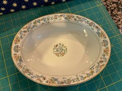 Syracuse China SS Oriental Gold Trim Flowery – 10″ OVAL VEGETABLE BOWL