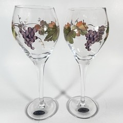 Pair of WINE THINGS Hand Painted Wine Glasses w/ Grapes, Vines & Leaves Romania
