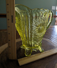 URANIUM MOSSER ART GLASS CAMBRIDGE OHIO VASELINE DAHLIA PATTERN – 8″ PITCHER