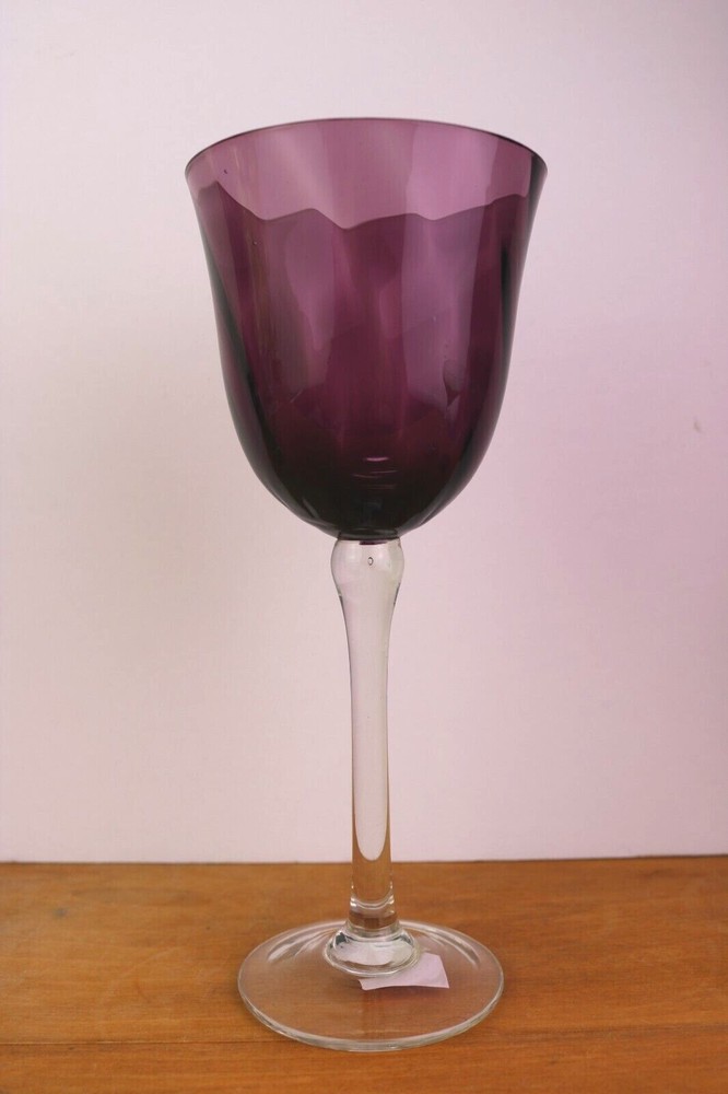 Plum Purple Wine Glass Swirl Optic Bowl & Clear Smooth Stem 8 1/4 «