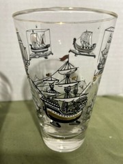 3 Vintage Cocktail Sailing SHIPS Bar Glasses Gold Trim Highball Glass MCM 5.5″