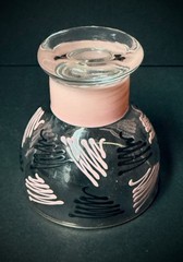 VTG 1950s MCM ATOMIC BLACK & PINK SQUIGGLE ZIG-ZAG GOLD RIMMED SHORT GLASSES