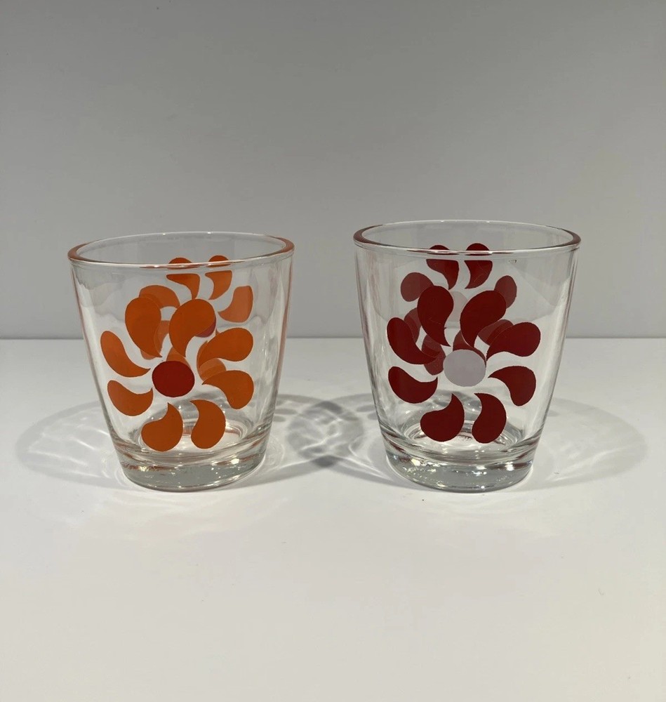 Set Of 2 Hazel Atlas DAISY Sour Cream Glasses Orange Red Flower Power MCM