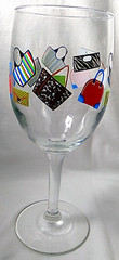 Set of 2 Wine Drinking Glasses Multicolor Handbags Shoes Fashionista 7″ Tall