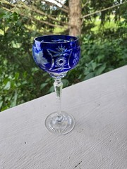 Nachtmann Traube Crystal Wine Glass Cobalt Blue Cut to Clear 8 1/8″ Germany