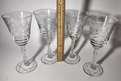 Set of 4 Libbey Rock Sharpe Arctic Rose Water/Wine Goblets w/ Star of David Base