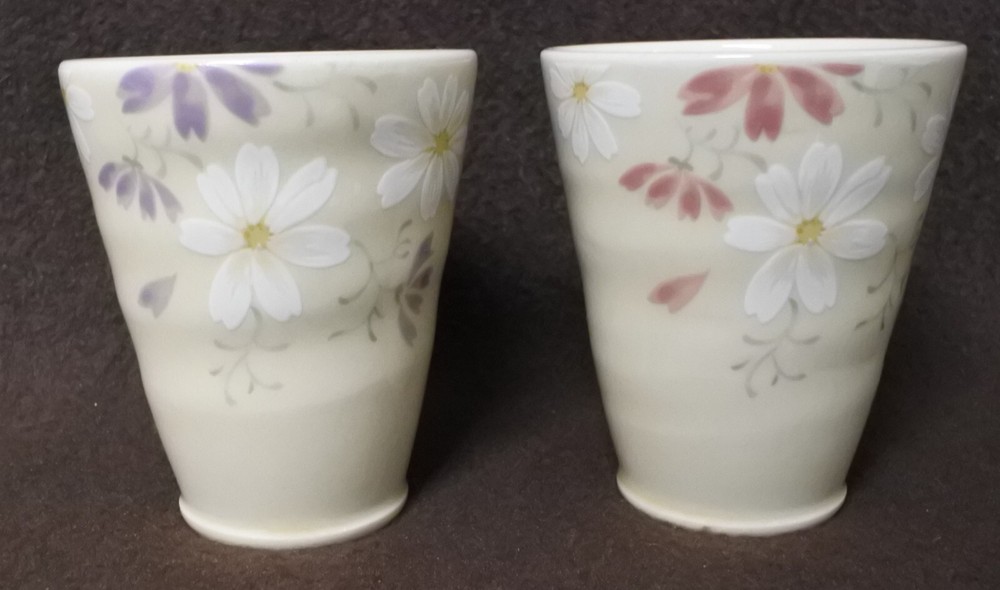 Japanese Drinking 4 oz. Cups Daises w/Light Purple & Rose Colors Lot of 2