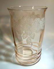 MacBETH EVANS DOGWOOD APPLE BLOSSOM PINK 5″ TALL 12-OUNCE DECORATED TEA TUMBLER!
