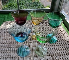 Vintage 1955 colorful Drink glass Lot Twisted Stem Wine Sherry