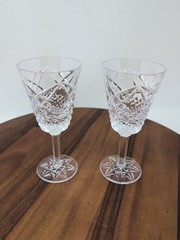 Pair Of Rosses CRYSTAL TYRONE Cut 6.5″ Tall White WINE GLASS Star Base