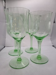 4 Vintage Green Uranium Glow Wine/ Water Glasses 6.75″ Tall