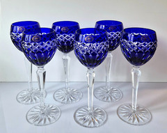 SIX AJKA CADESSIA COBALT BLUE CASED LEAD CRYSTAL WINE GLASSES, 8,5″, MARKED