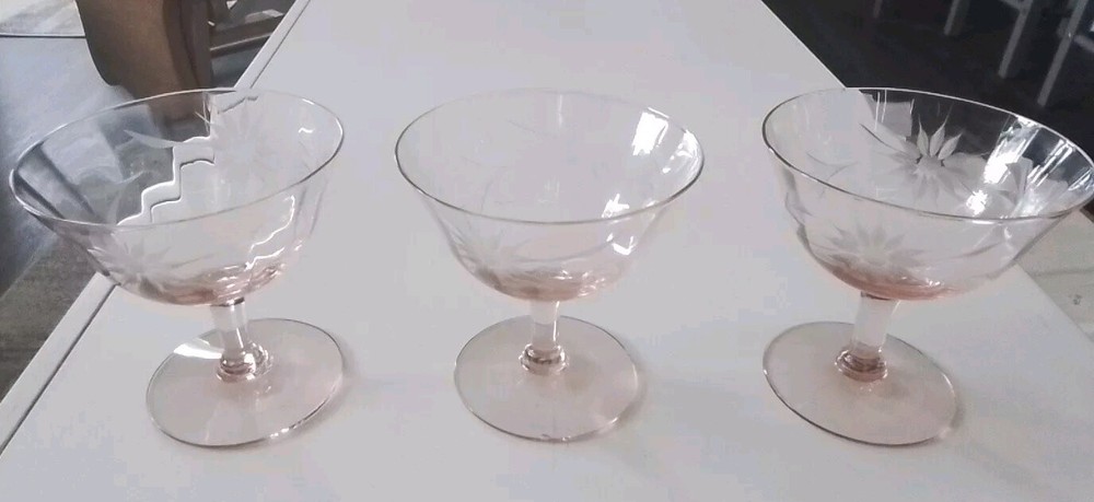 Elegant Pink Wheel Etched Depression Era Champagne Glasses 12pc (#471)