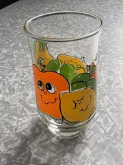 Vintage Nancy Lynn Smiling Fruit Juice Tumbler Glass Cup 4″ Kitchen Decor