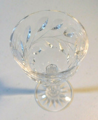 KOSTA BODA CRYSTAL «ROSA» PATTERN CORDIAL GLASS (S) 4 1/2″