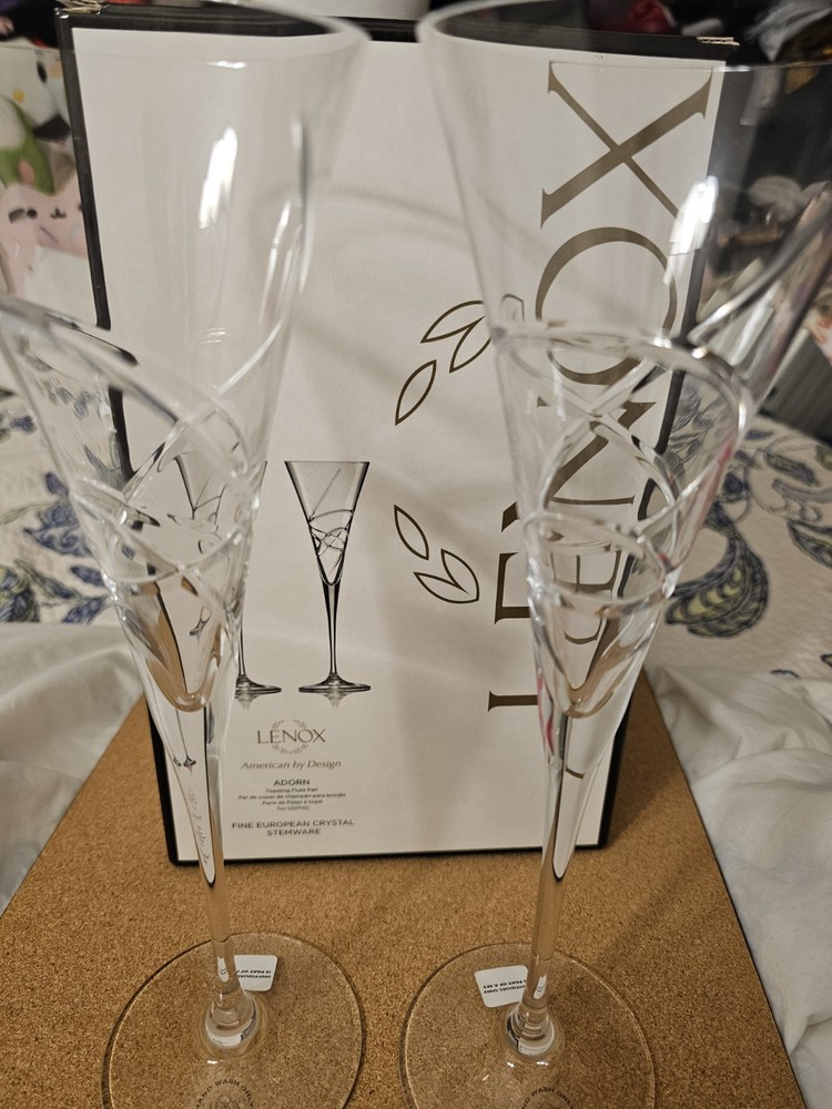 Lenox Adorn Champagne Toasting Flutes Set of 2 Crystal Glasses Boxed 7oz NEW