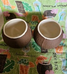 Trader Vic’s Coconut 🥥 2 Glass Set!! Coconut Cups Tropical Hawaiian~ FUN!