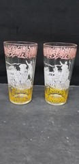 2 HAZEL ATLAS «AMERICANA TO FAR-AWAY PLACES» YELLOW PINK WHITE GLASS TUMBLERS