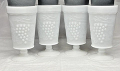 Vintage Milk Glass Grape Design Ice Tea/Water Footed Tumbler 12oz 5.75″ Set of 4