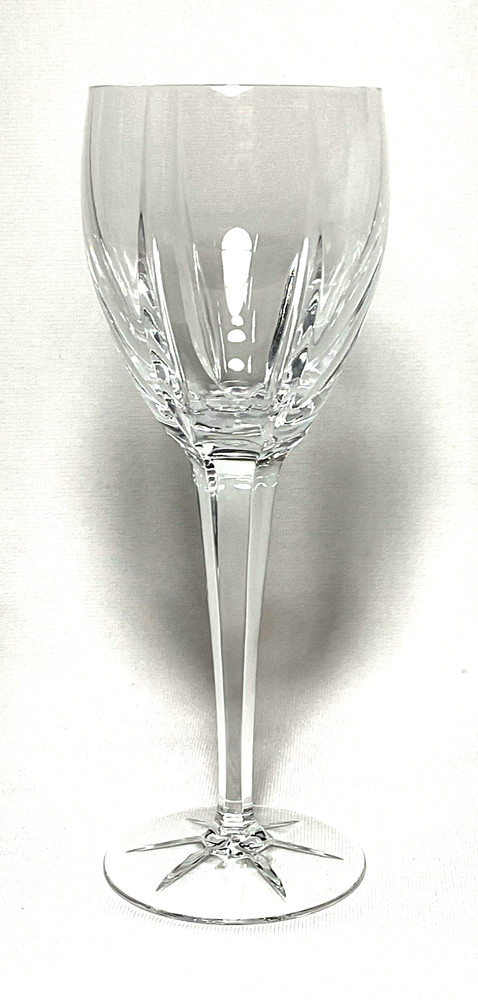 ROGASKA ~ Elegant Quality Crystal 8″ WINE GOBLET (Tulipe, 8 oz) – Slovakia