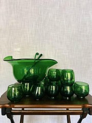 Vintage Handblown Emerald Green Leaf Shape Punch Bowl w/ Swizzle + Ladle 15 cups