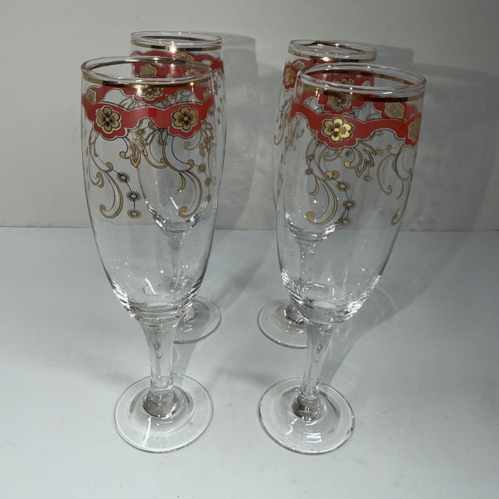 Vintage Set Of 4 Gold Trimmed Crystal Stemmed Wine Glass Intricate Design Rare