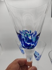 4 – Cobalt Blue Confetti Splash Hand Blown Art Glass Champagne Wine Glasses READ