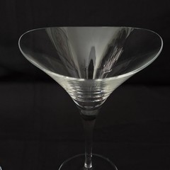 2 Hoya Crystal Desire Martini Cocktail Glasses 7.5″ Oval Curved Bowl Japan