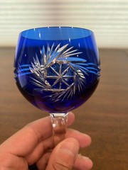 STUNNING VTG Cobalt Blue Cut To Clear PINWHEEL Smooth Stem Wine Glass 8″H