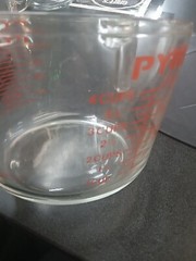 Vtg Pyrex Glass Measuring Cup #532 4 Cups/1 Quart/1 Liter/1000 mL Has Scratches