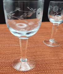 Set of 4 Vintage Stemmed Cordial Glasses Etched Roses & Leaves 4″ Tall EUC
