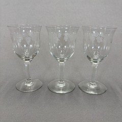 Vintage Etched Grapevine Cordial Wine Glasses 4 7/8″ Set of 3 Stemmed 4 Ounces