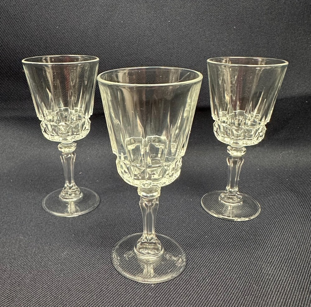 Cristal D’Arques-Durand Crystal Chantelle/Lady Victoria Cordial Glass Set of 3